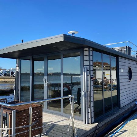 Hausboot Fjord Claudia Schleswig Hotel Ngoại thất bức ảnh