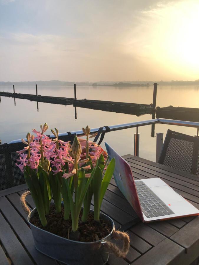 Hausboot Fjord Claudia Schleswig Hotel Ngoại thất bức ảnh